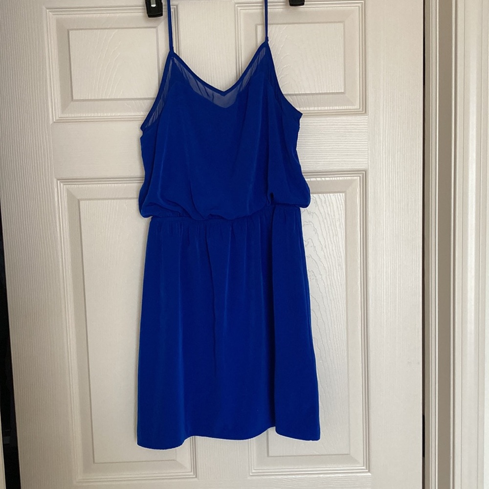 Short blue dress